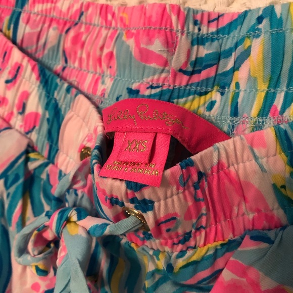 Lilly Pulitzer Floral Shorts - Picture 3 of 3